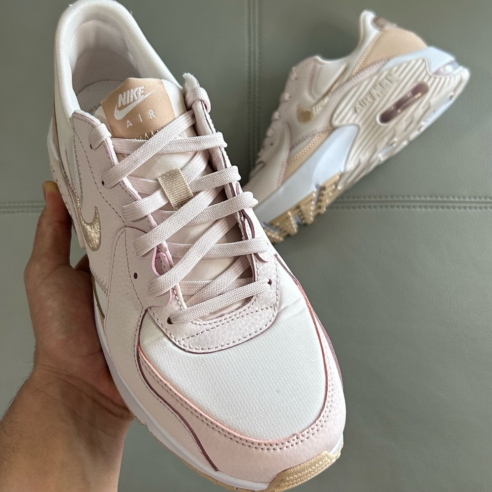 SIZE 11.5 - NIKE AIR MAX EXCEE LIGHT SOFT PINK SHIMMER W - Picture 2 of 3